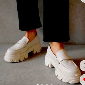 Alohas trailblazer ivory loafers chunky